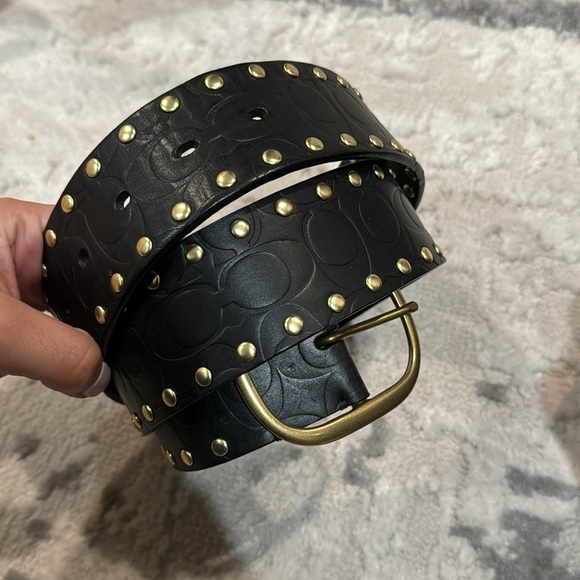 Black and gold studded coach belt - Picture 3 of 6